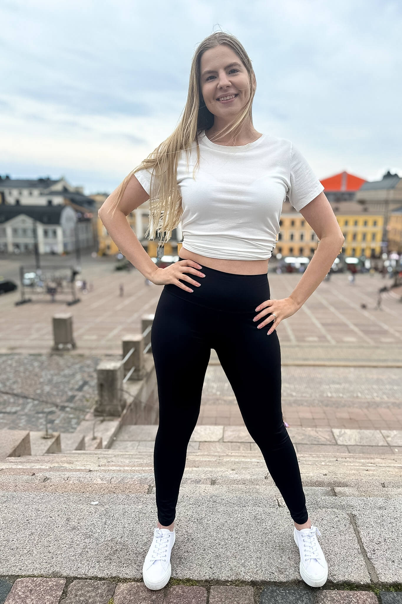 Tatsi - sporttitrikoot, musta