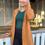 Kinuskinruskea