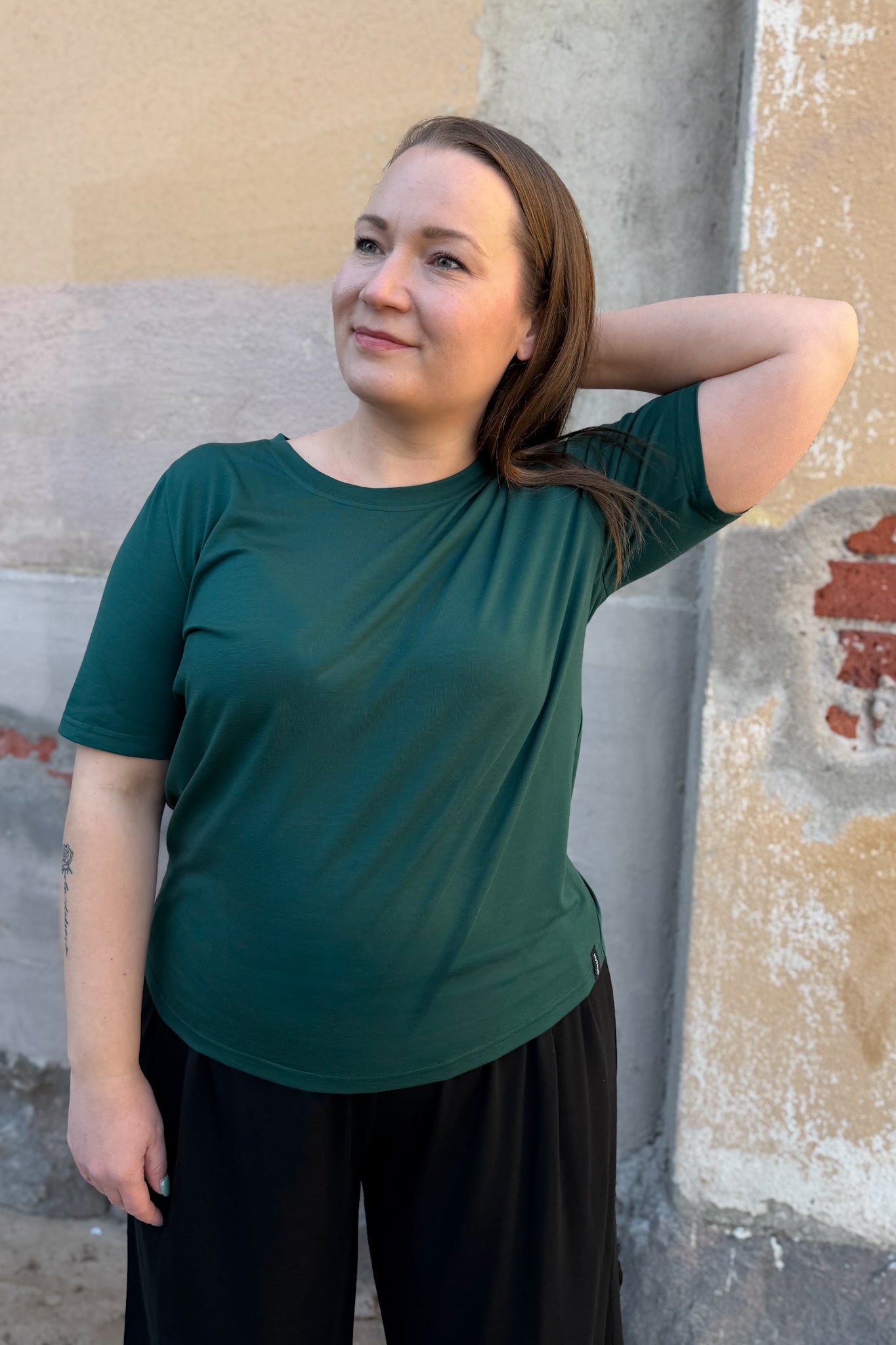Ainoa - t-paita O-pääntie, tummanvihreä