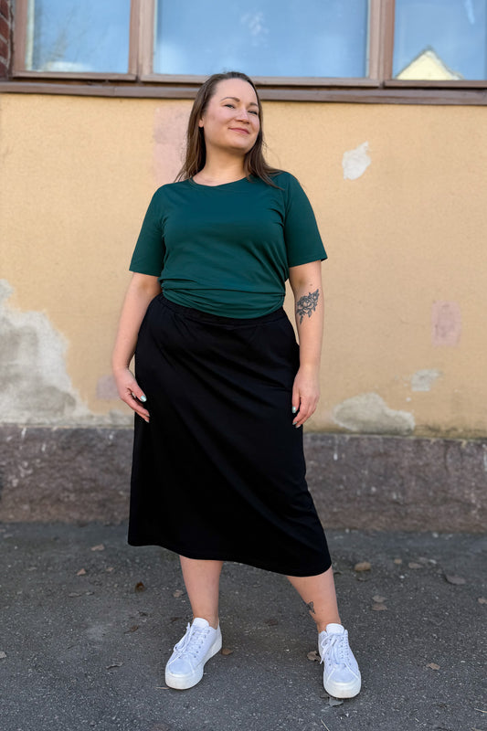 Louna musta tencelhame edestä