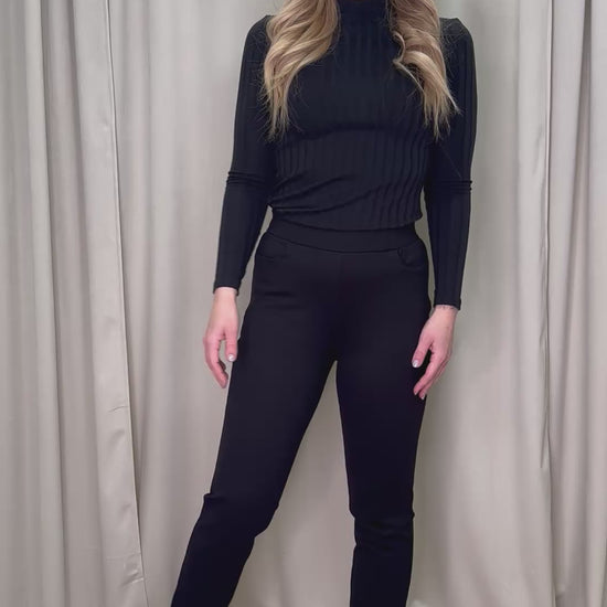 Into housut musta esittelyvideo