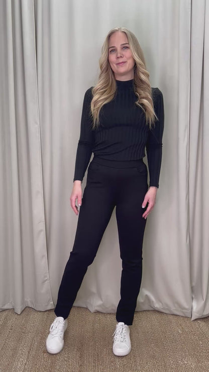 Into housut musta esittelyvideo